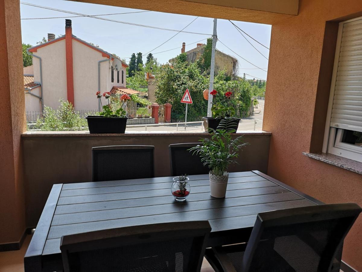 Apartmani Manda Omišalj Esterno foto